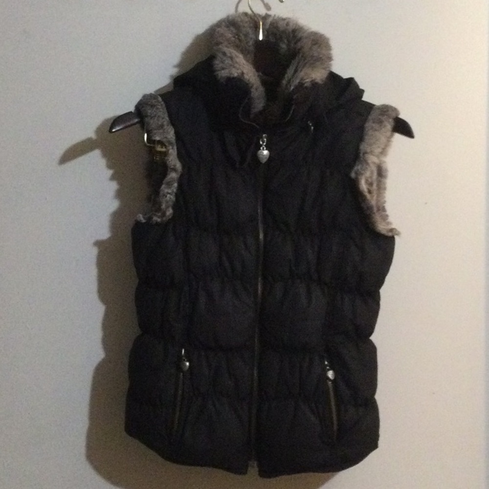 Real Fur Vest Removable Hood with two pockets.